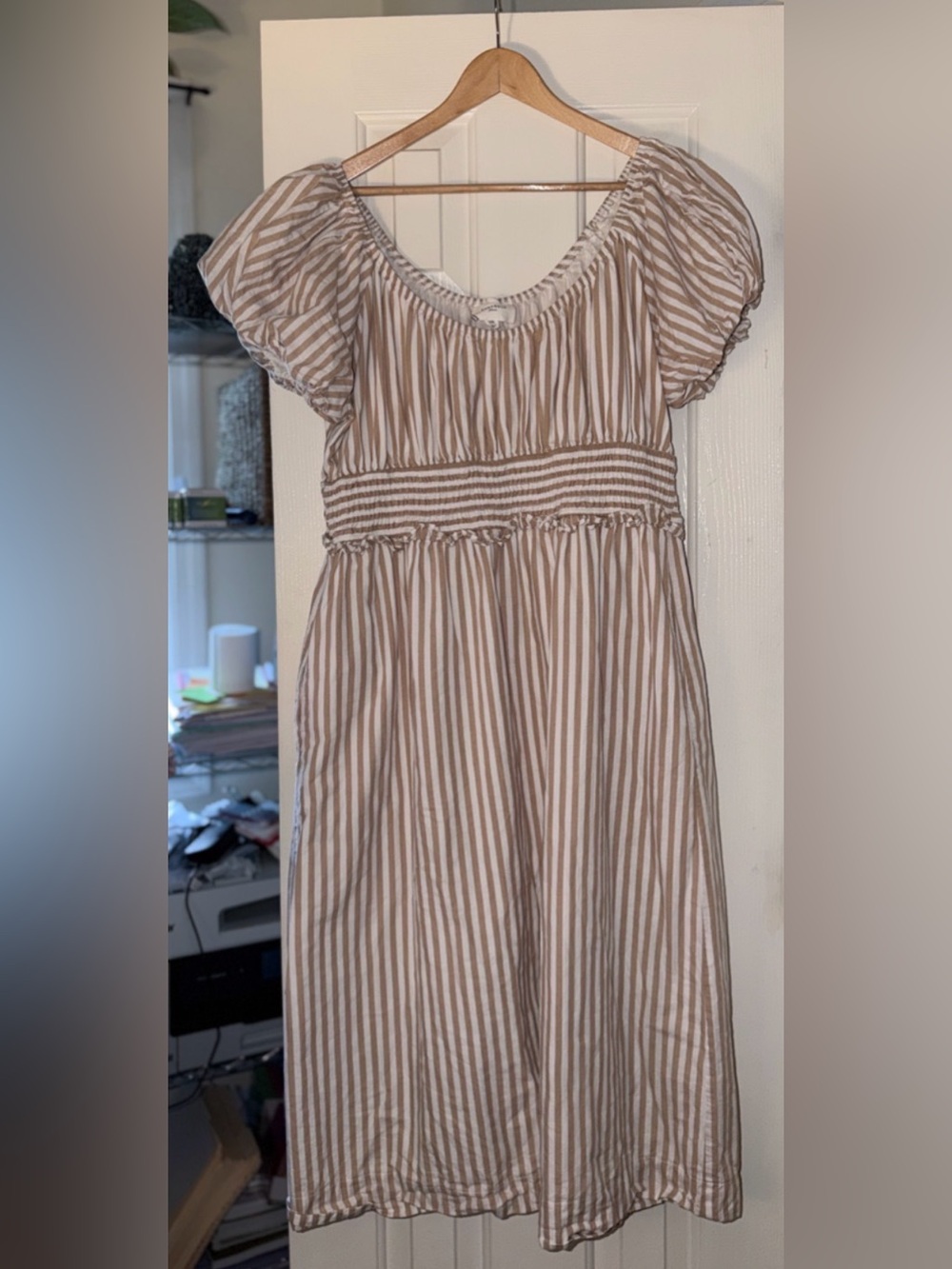 Pomander Place Beige and White Striped Puff-Sleeve Midi Dress. XXL